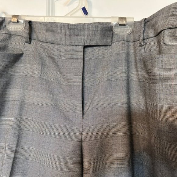 TOMMY HILFIGER PANTS - Picture 2 of 3